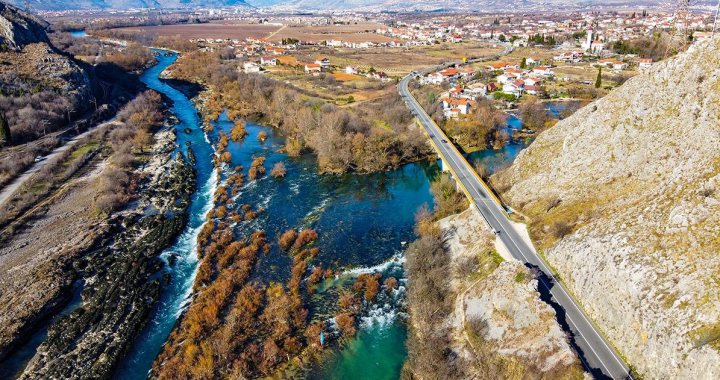 Mi smo Buna, Husein Oručević, Zemlja-Voda-Zrak, AbrašRadio