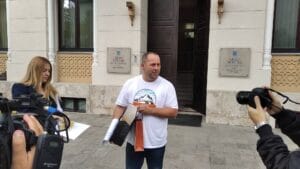 Gradska-vijecnica-Grad-Mostar-AbrasRadio-Nikola-Roncevic
