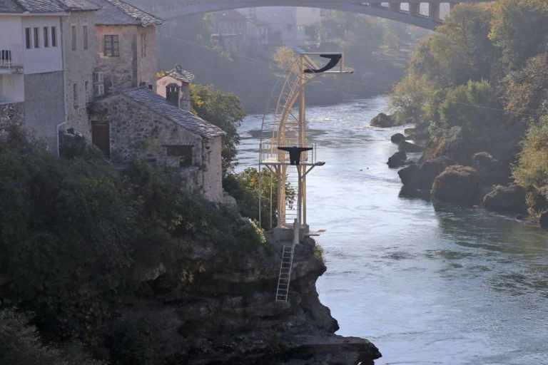 UNESCO reagirao na gradnju u blizini nekropole Radimlja i Starog mosta u Mostaru