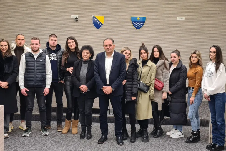 STUDIJSKA POSJETA POLITOLOGA SKUPŠTINI HNŽ