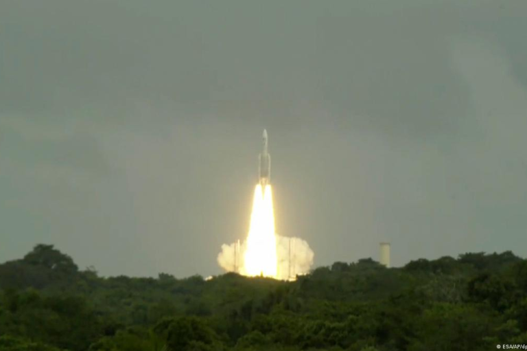 Raketa Ariane 5 i letjelica Juice uspješno lansirane prema Jupiteru