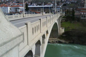 Produžena obustava saobraćaja zbog radova na Carinskom mostu