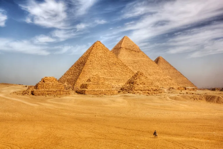 Kako su zapravo izgledale piramide u Gizi
