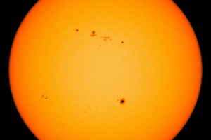 Divovska Sunčeva pjega trenutačno je okrenuta prema Zemlji