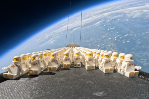 Tisuću Lego "astronauta" letjelo u stratosferu