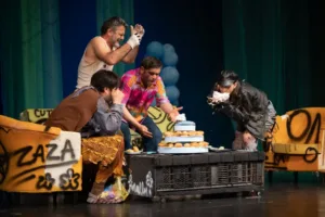 Prva repriza predstave "Psi(hopate)" u petak u NPM-u