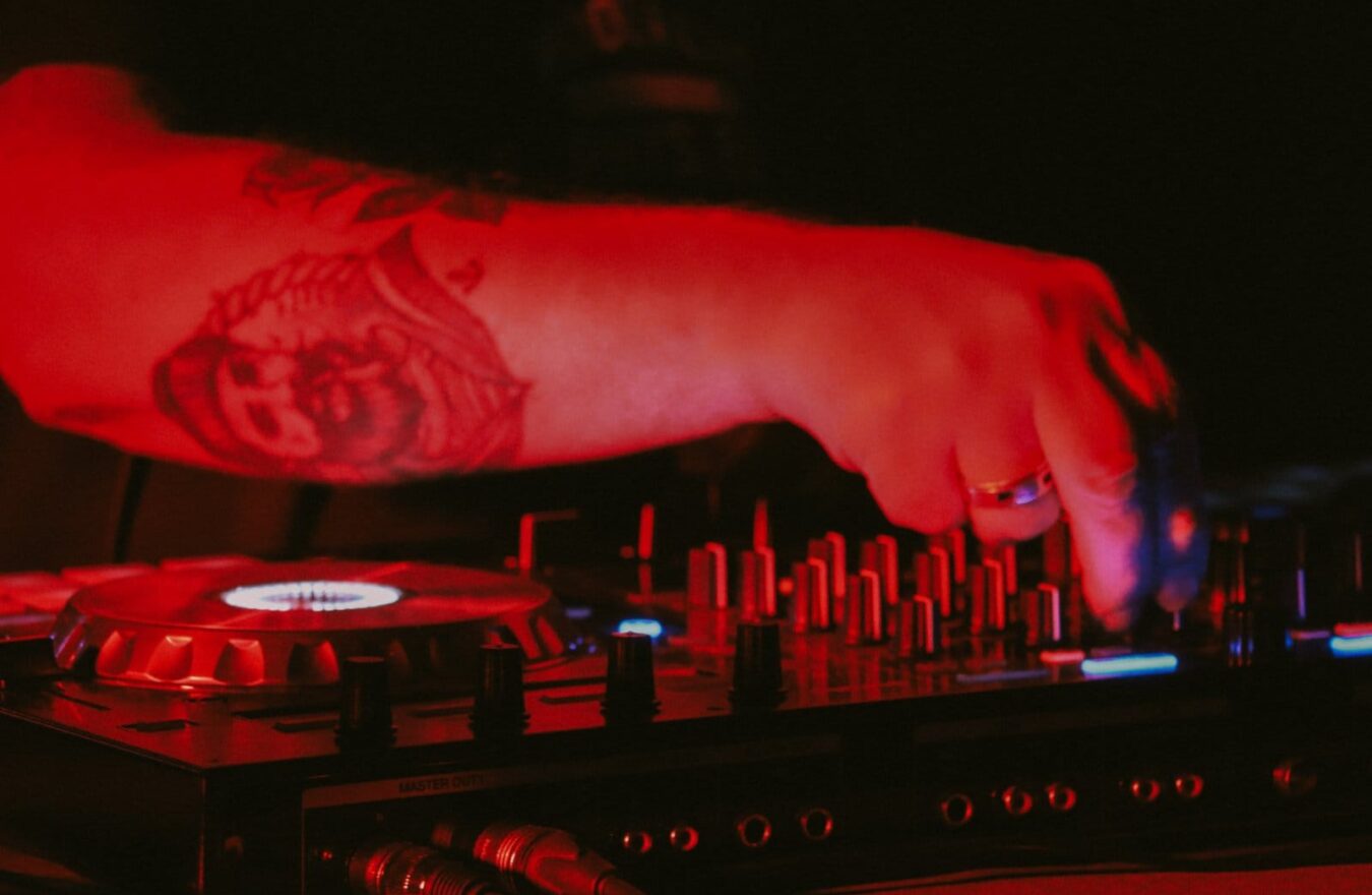 0-02-05-b617a4e990df3677dcf443e72daff1bc16f41aaa561306018193c3b2d955b1ea_8181a16b1de334ec