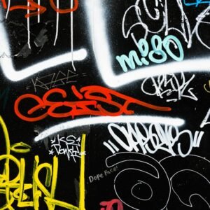 Grafiti na gradskom zidu